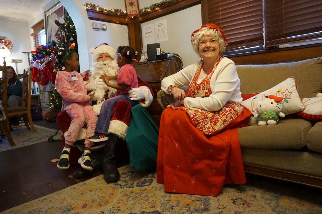 Santa visits Robin's Home 2023